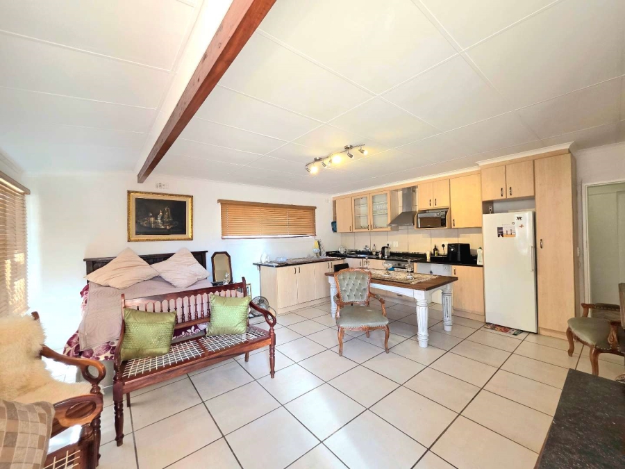 5 Bedroom Property for Sale in Plattekloof Western Cape